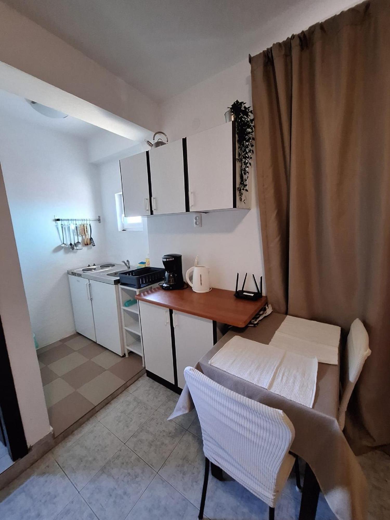 Apartments Dalmatin Жуляна Экстерьер фото